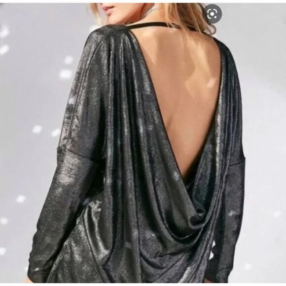 NWT Urban Outfitters Silence + Noise Metallic Cowl Open Back Blouse XS - Picture 1 of 7